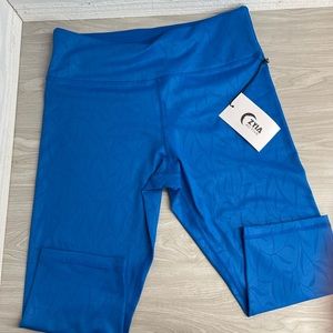 Zyia Active Royal Blue Willow Light n Tight Hi-Rise Crop 17”, size 14-16